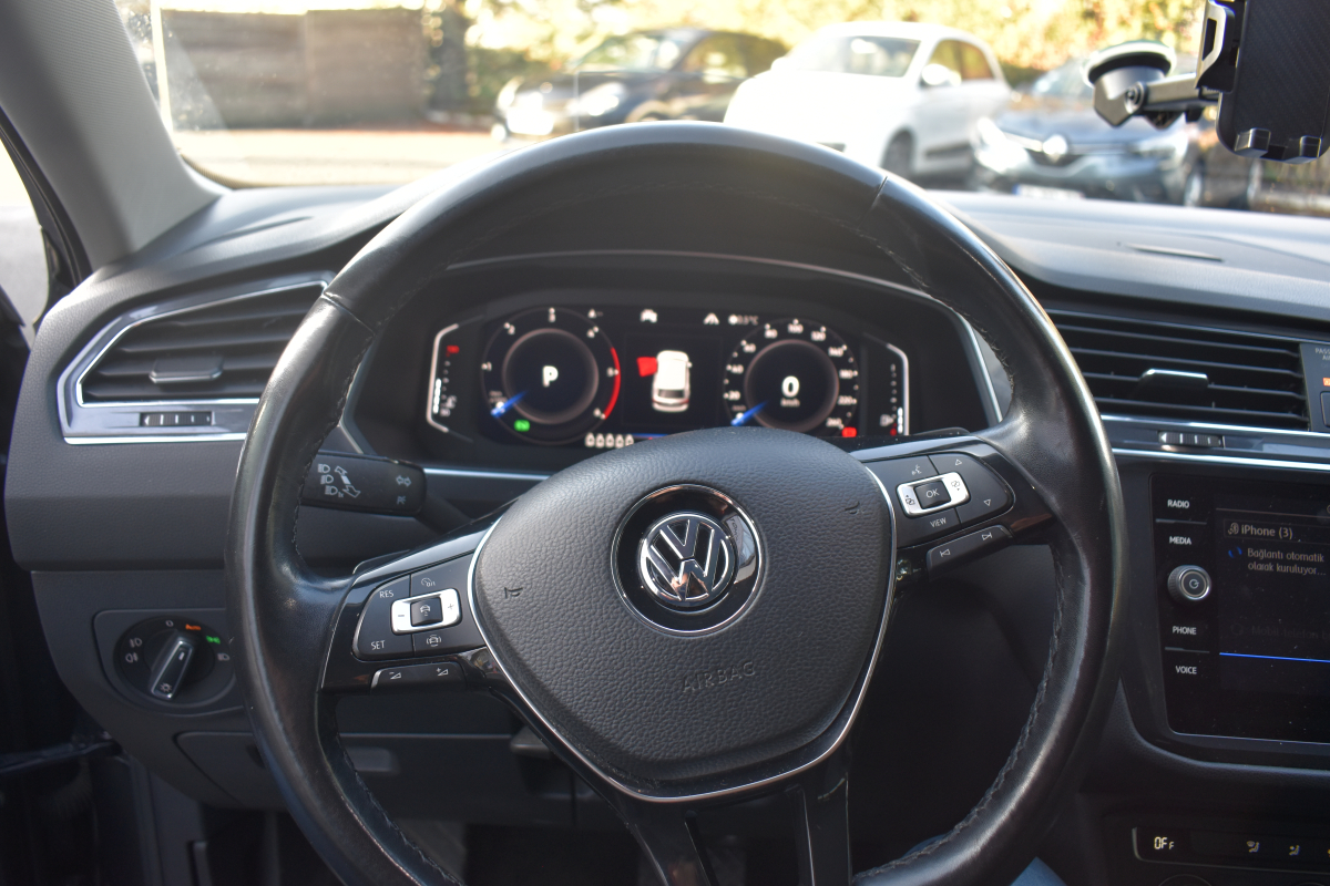 Volkswagen Tiguan Allspace — 11