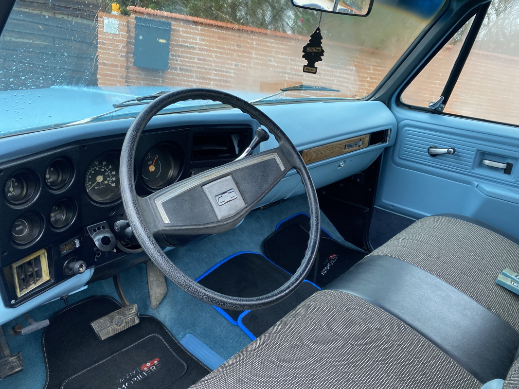 Chevrolet C20 — 12