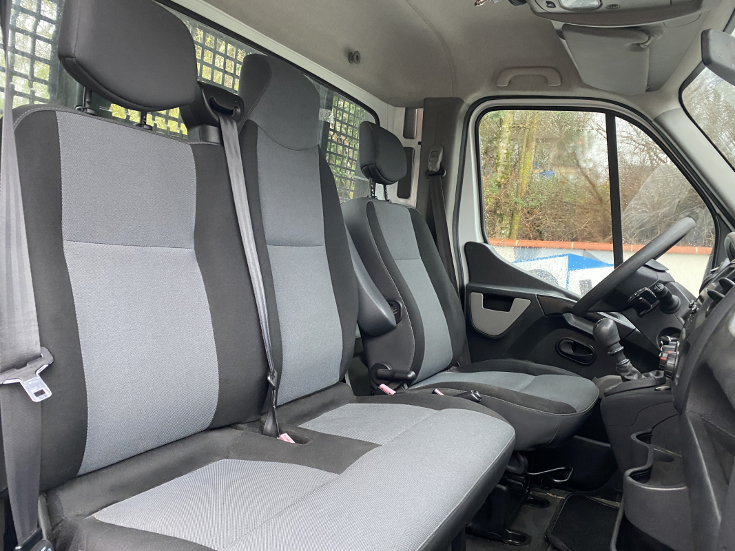 Renault Master — 12