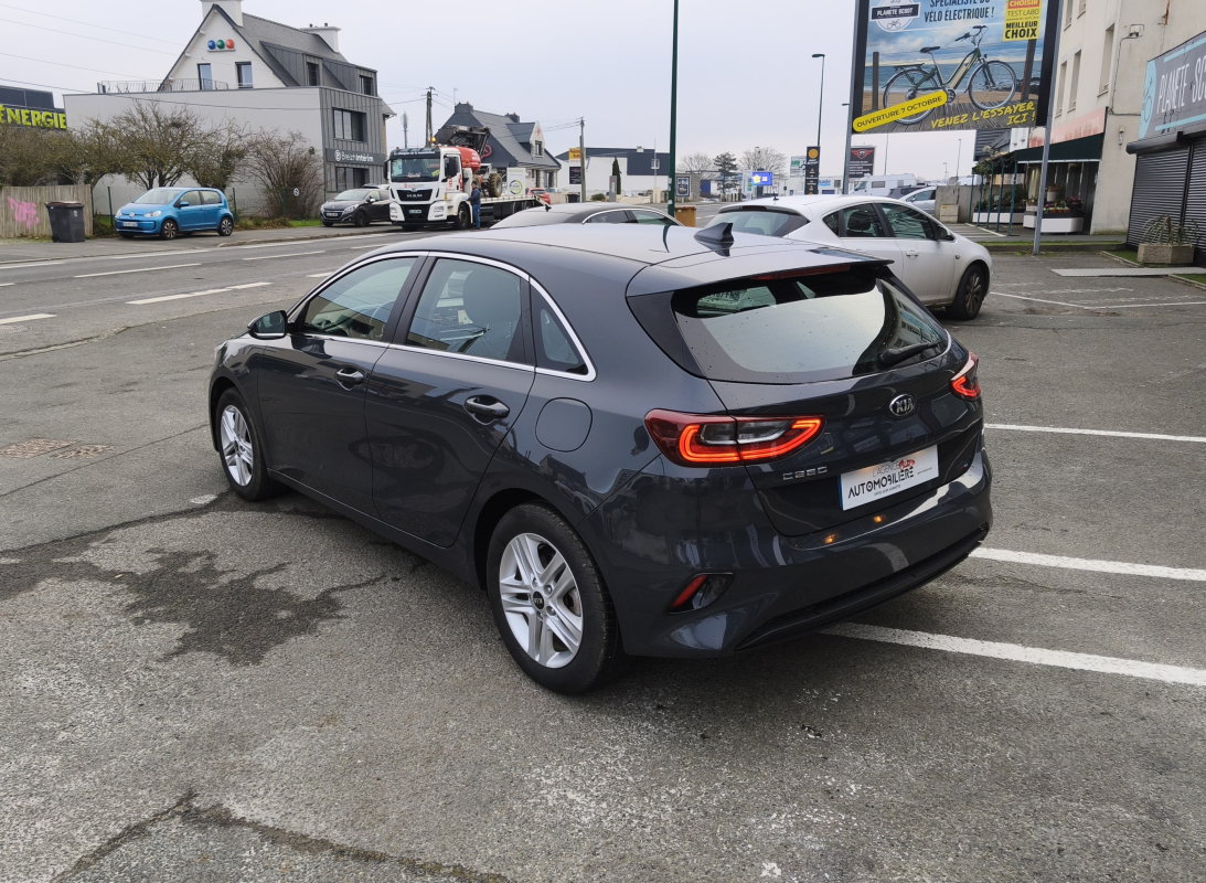 Kia Ceed — 8