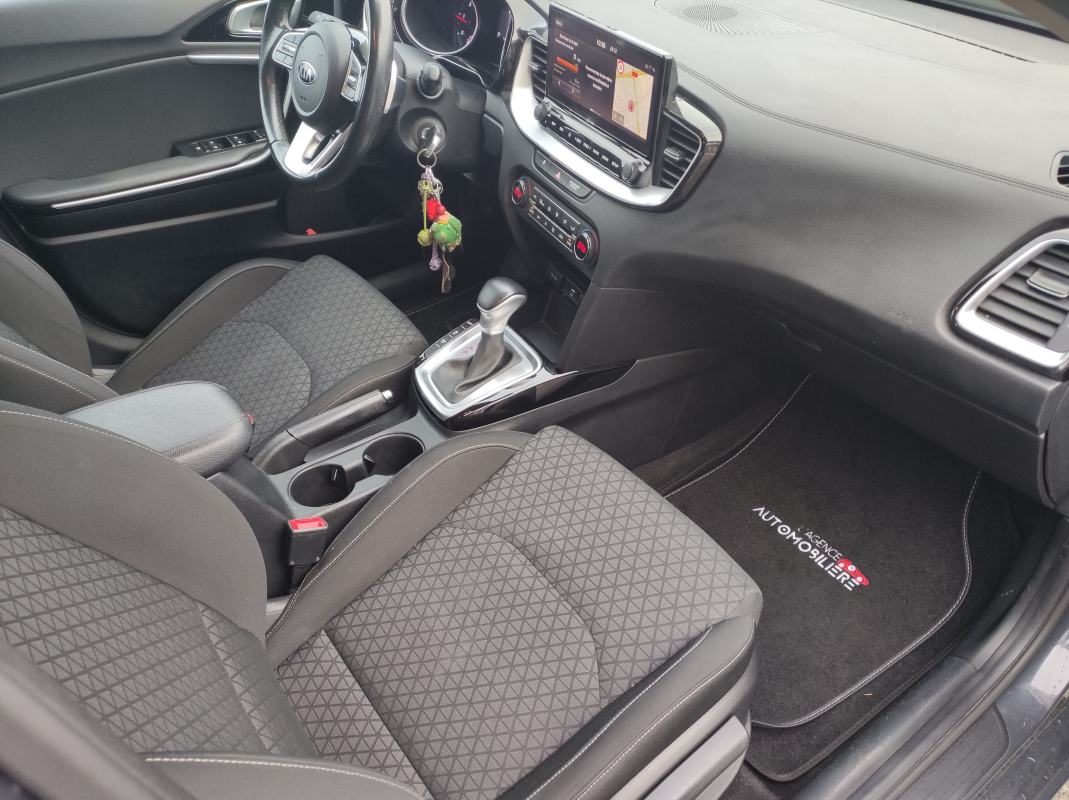 Kia Ceed — 10
