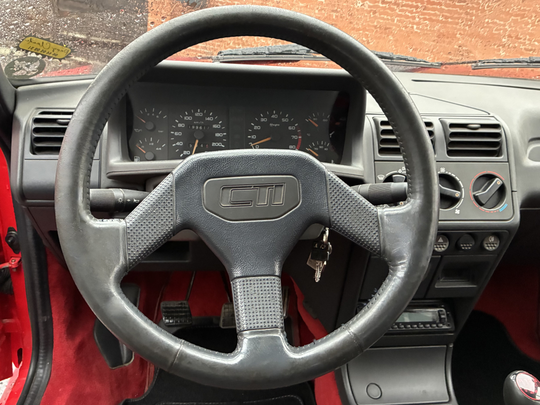 Peugeot 205 — 10