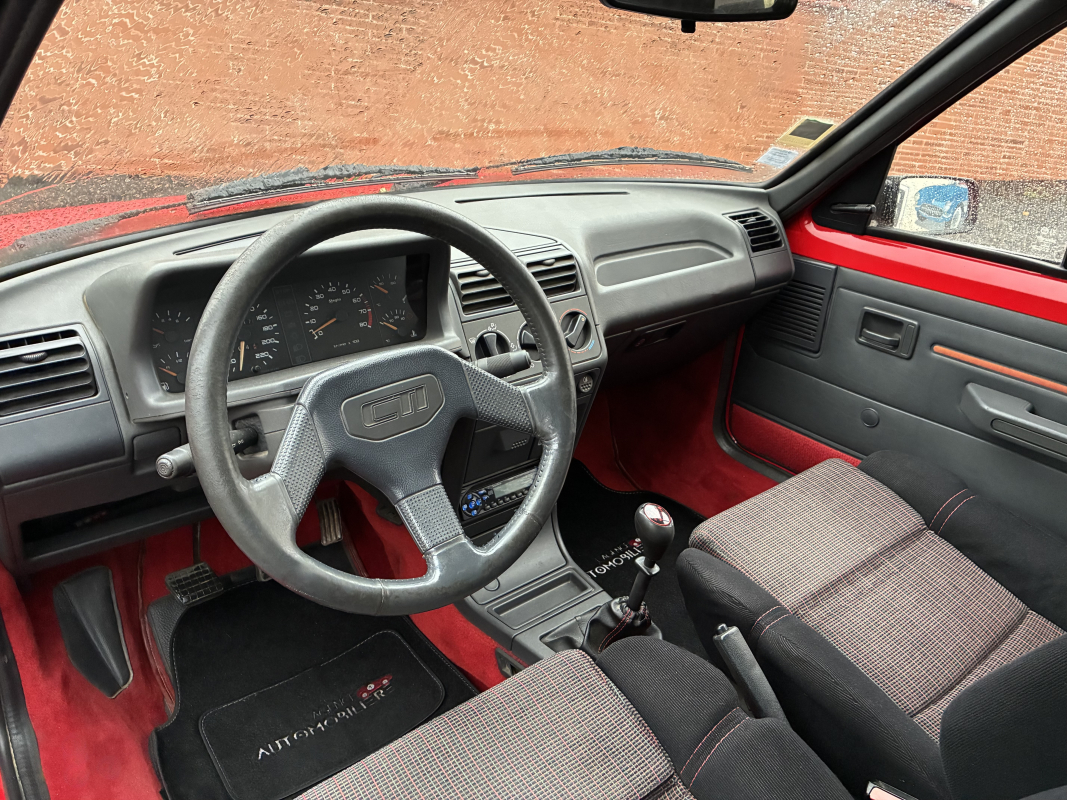 Peugeot 205 — 11