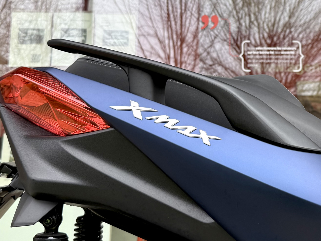 Yamaha X-MAX — 10
