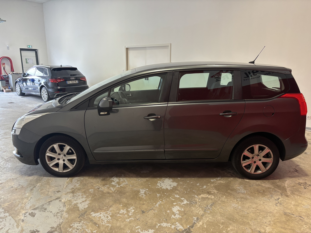 Peugeot 5008 — 4