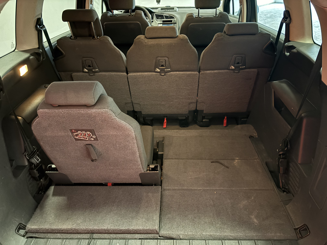 Peugeot 5008 — 23