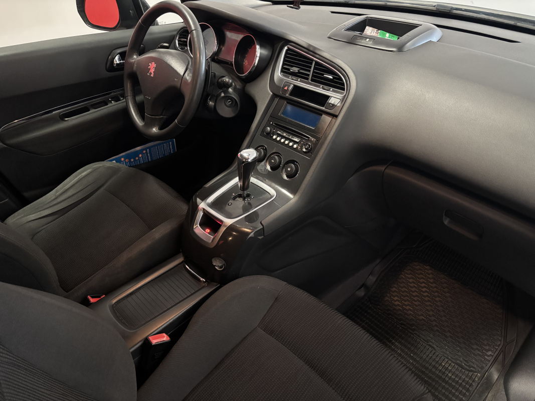 Peugeot 5008 — 27