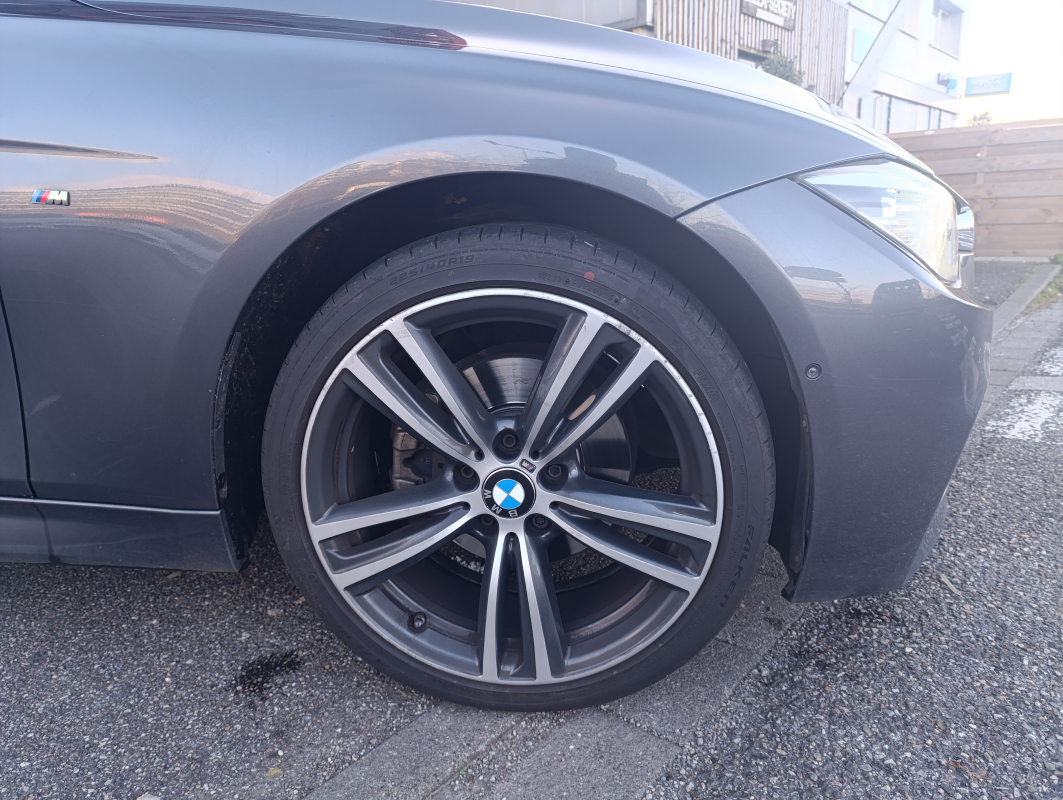 Bmw Série 3 — 30