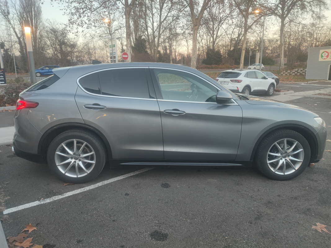 Alfa Romeo STELVIO — 6