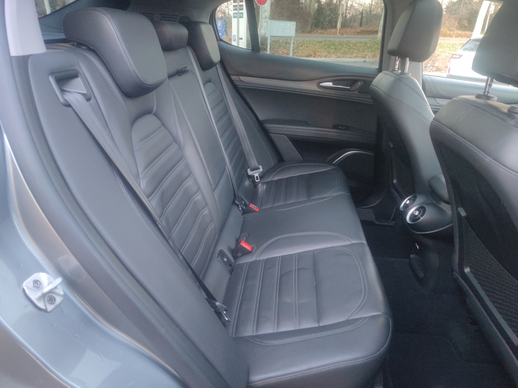 Alfa Romeo STELVIO — 24