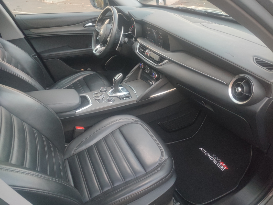 Alfa Romeo STELVIO — 13