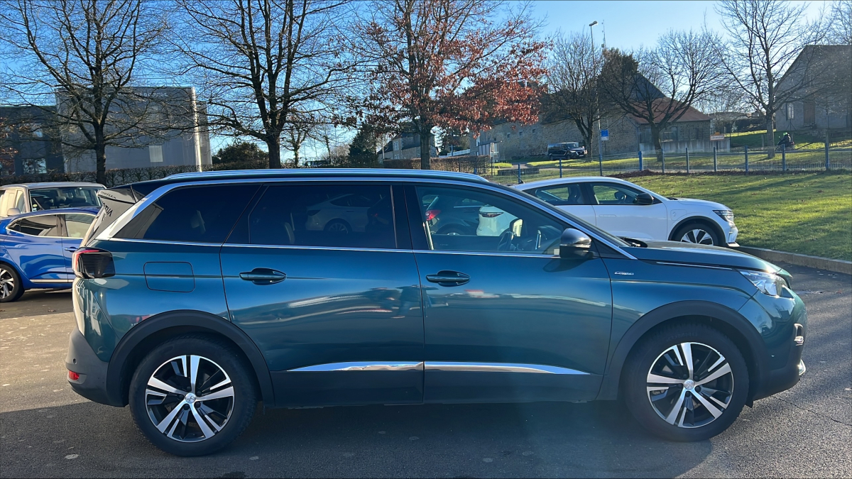Peugeot 5008 — 6