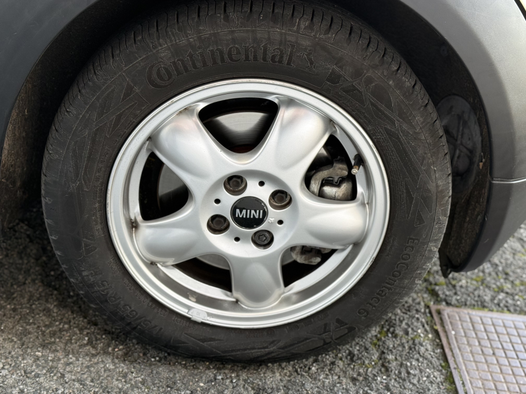 Mini Clubman — 18