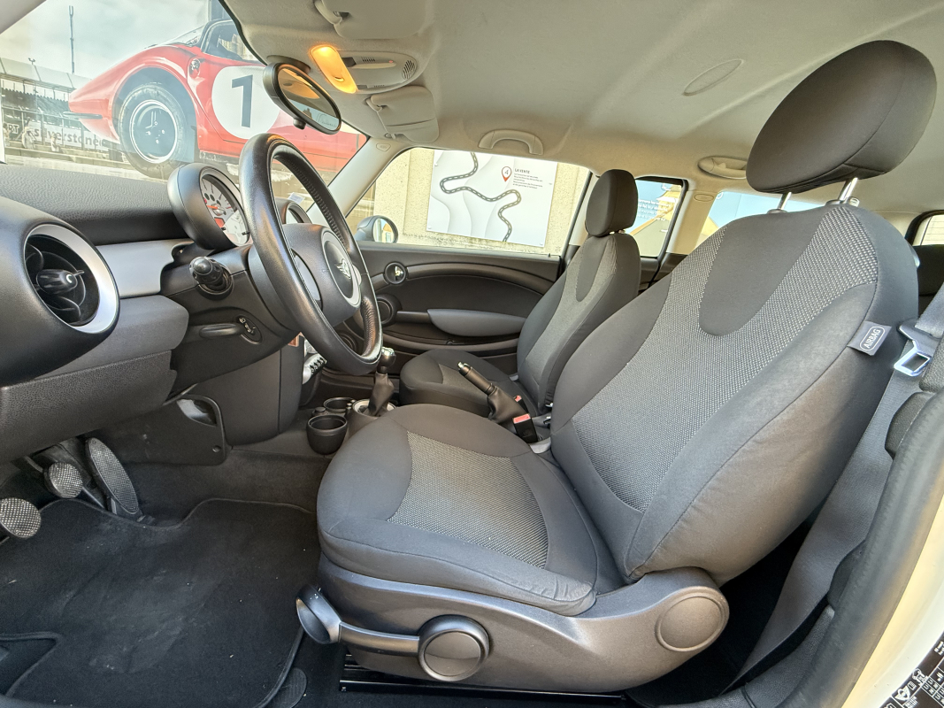 Mini Clubman — 11