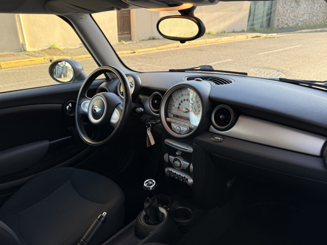 Mini Clubman — 13