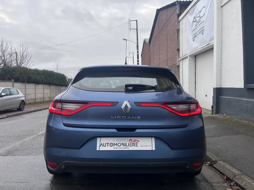 Renault Megane — 6