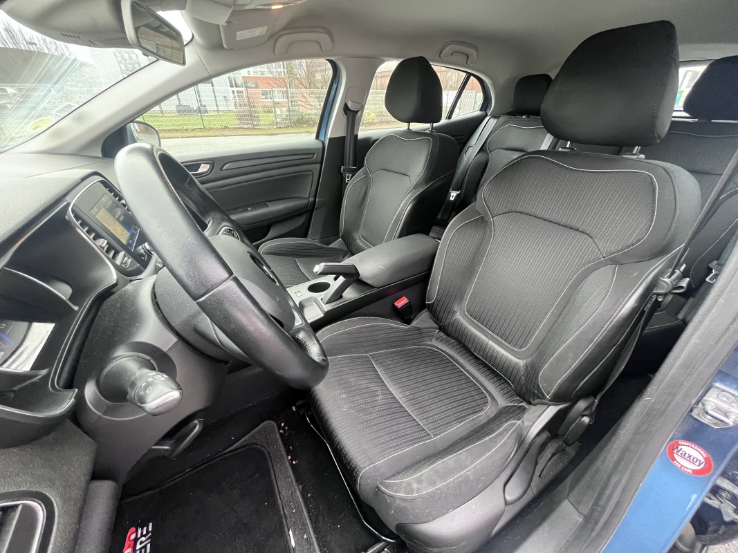 Renault Megane — 13