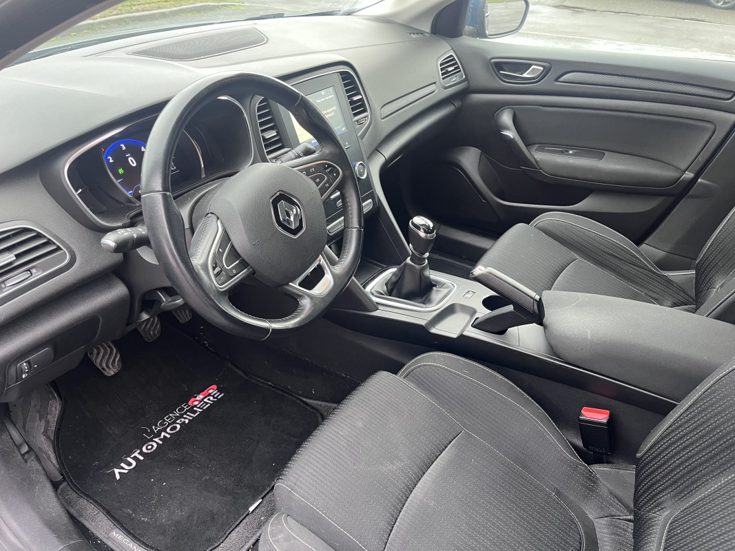 Renault Megane — 14
