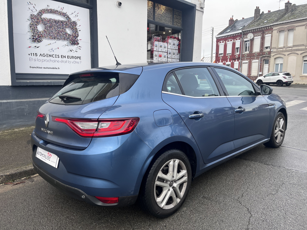 Renault Megane — 8