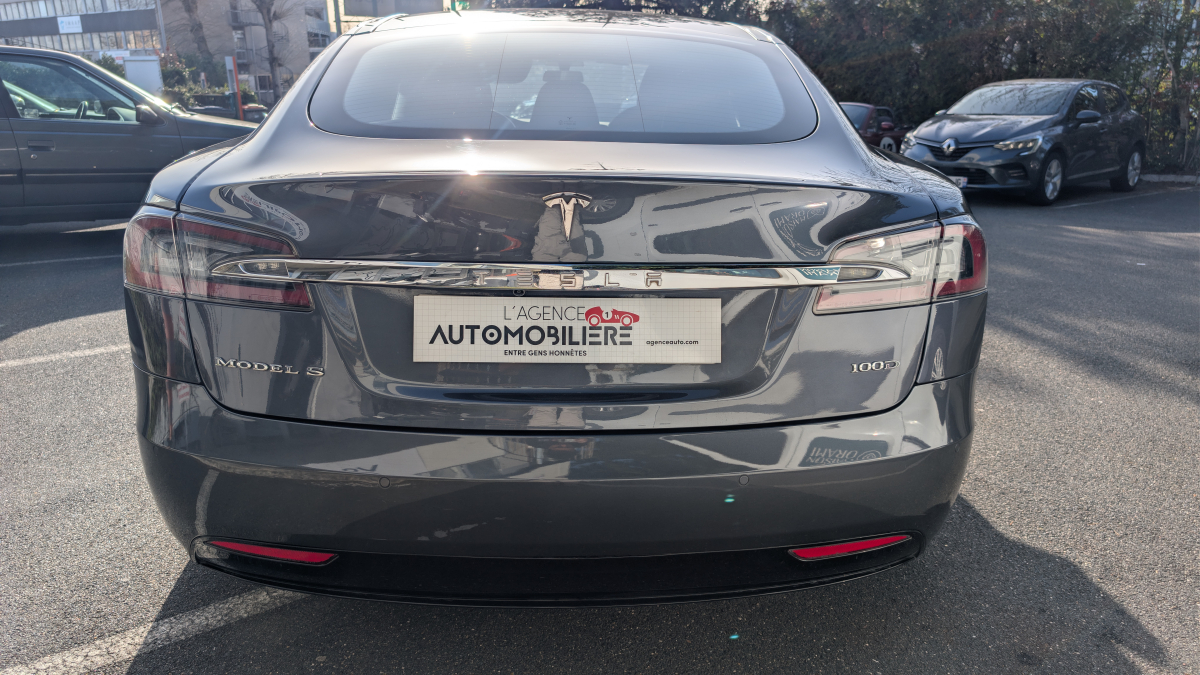 Tesla Model S — 6