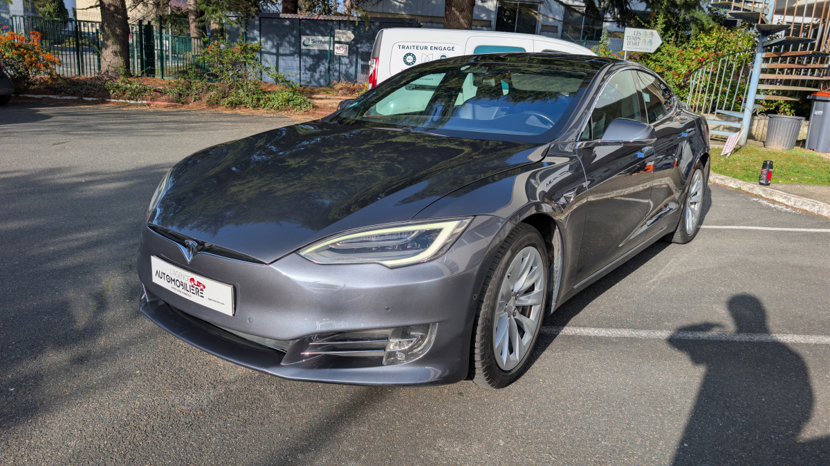 Tesla Model S — 3