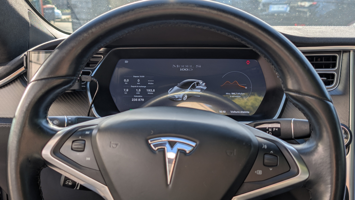 Tesla Model S — 18