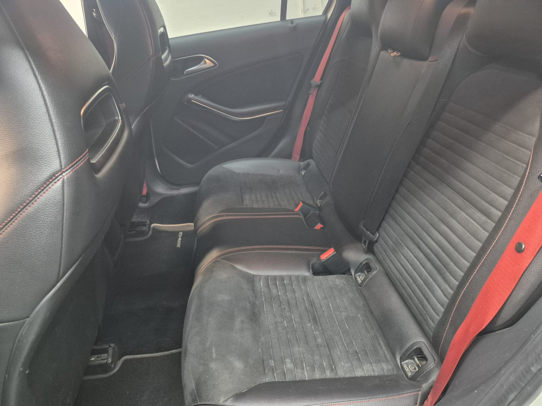 Mercedes Classe A — 17