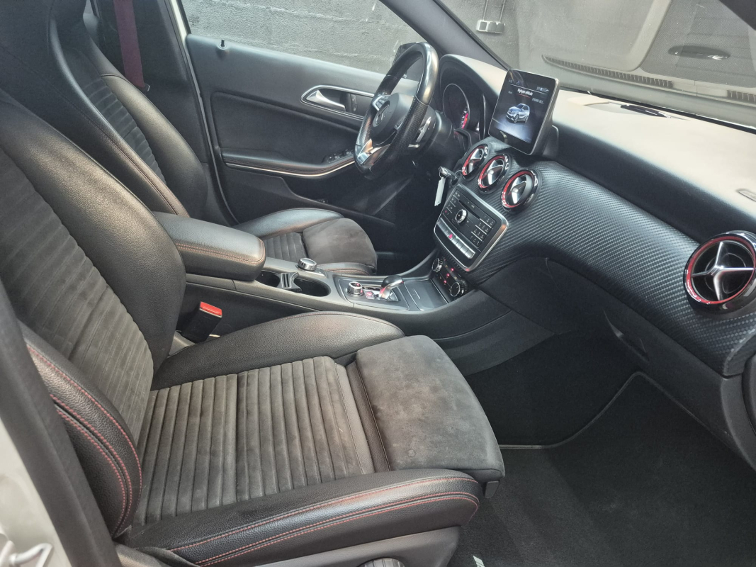 Mercedes Classe A — 18