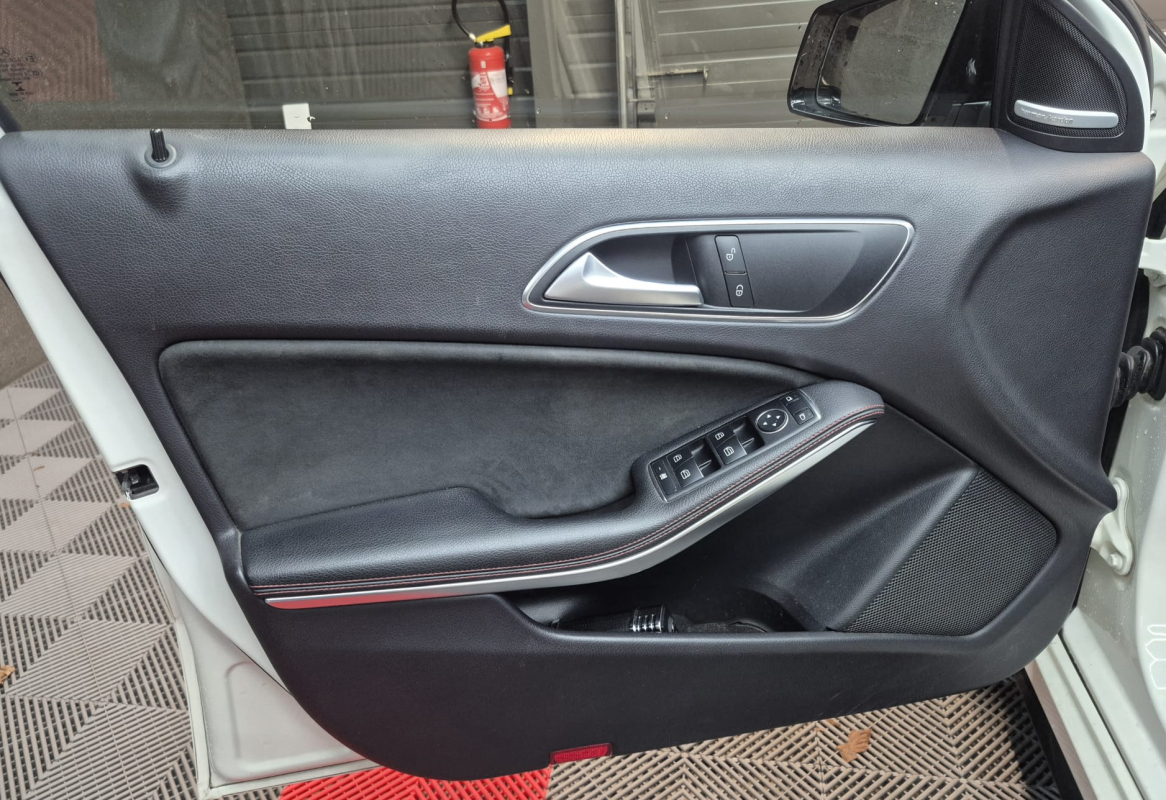 Mercedes Classe A — 10