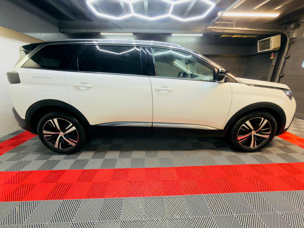 Peugeot 5008 — 4