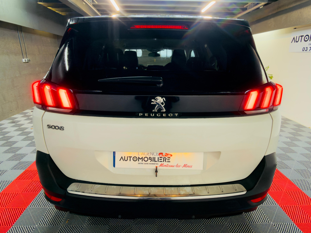 Peugeot 5008 — 6