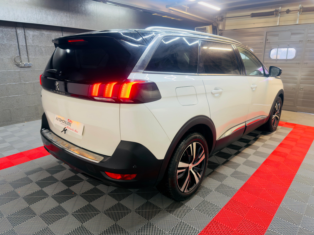 Peugeot 5008 — 5