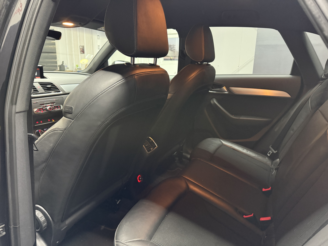 Audi Q3 — 12