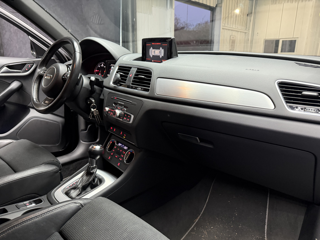 Audi Q3 — 10