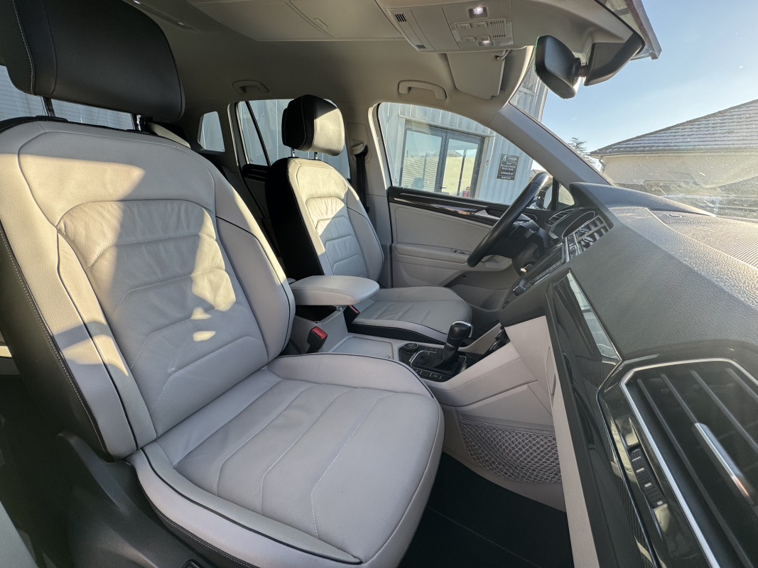Volkswagen Tiguan — 12