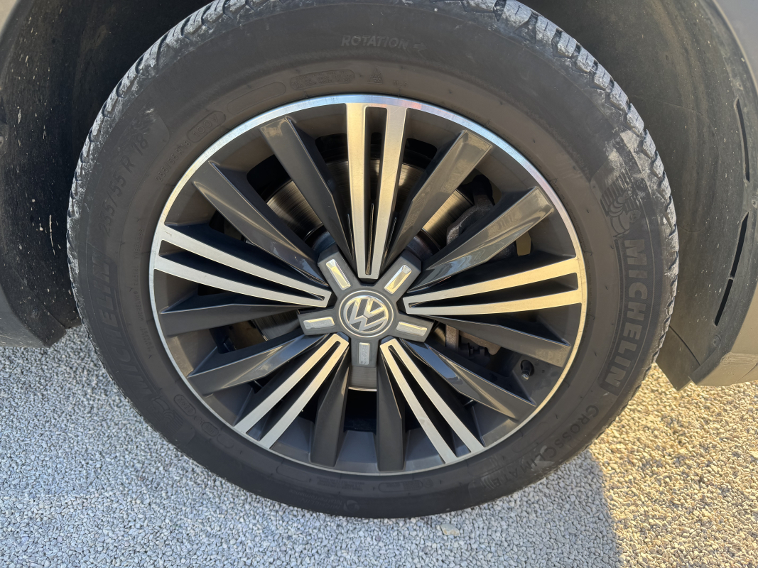Volkswagen Tiguan — 21