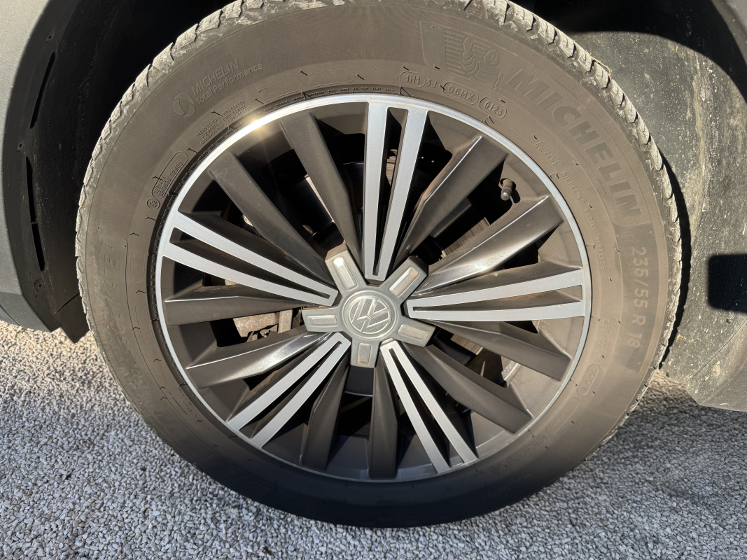 Volkswagen Tiguan — 23
