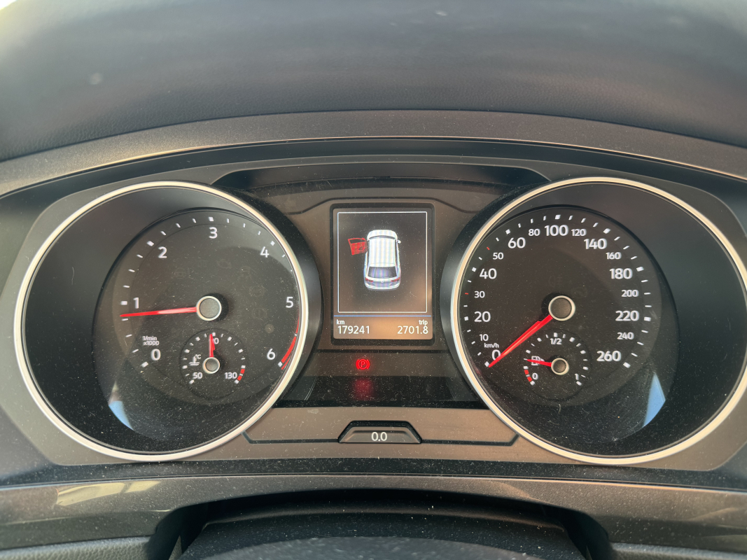 Volkswagen Tiguan — 14