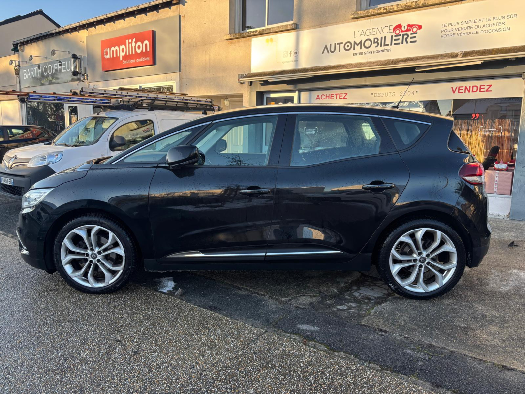 Renault Scenic — 8