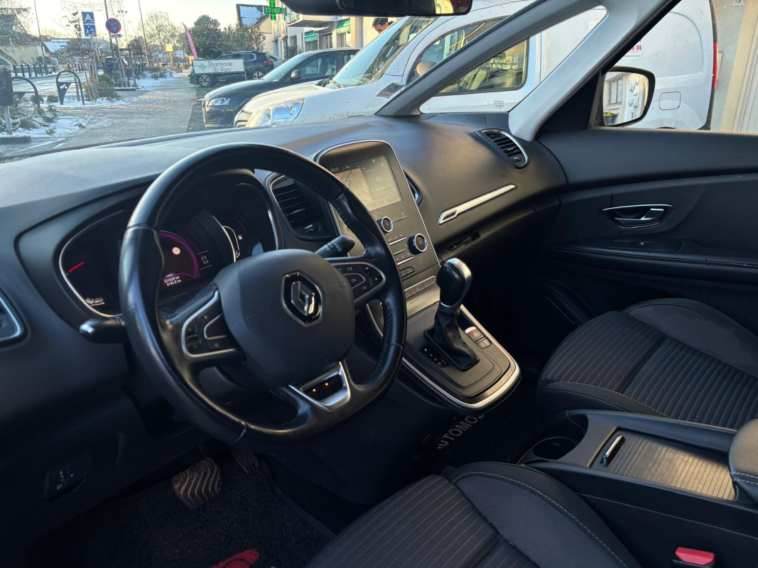 Renault Scenic — 10