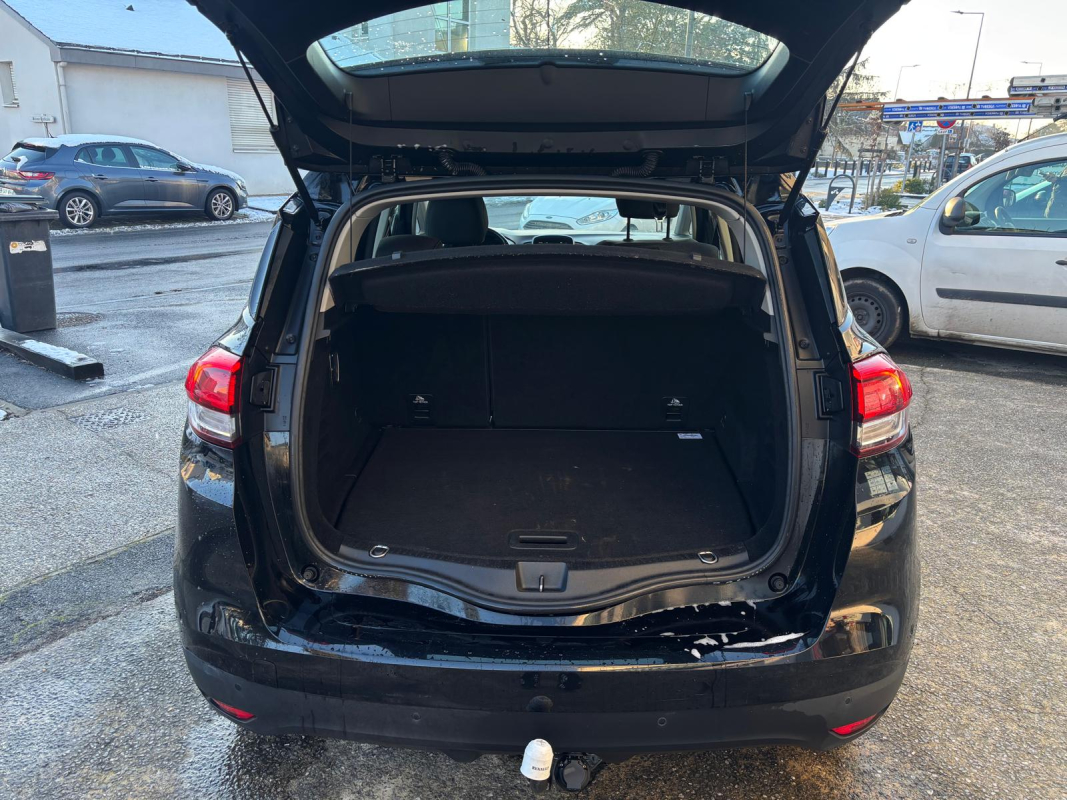 Renault Scenic — 19