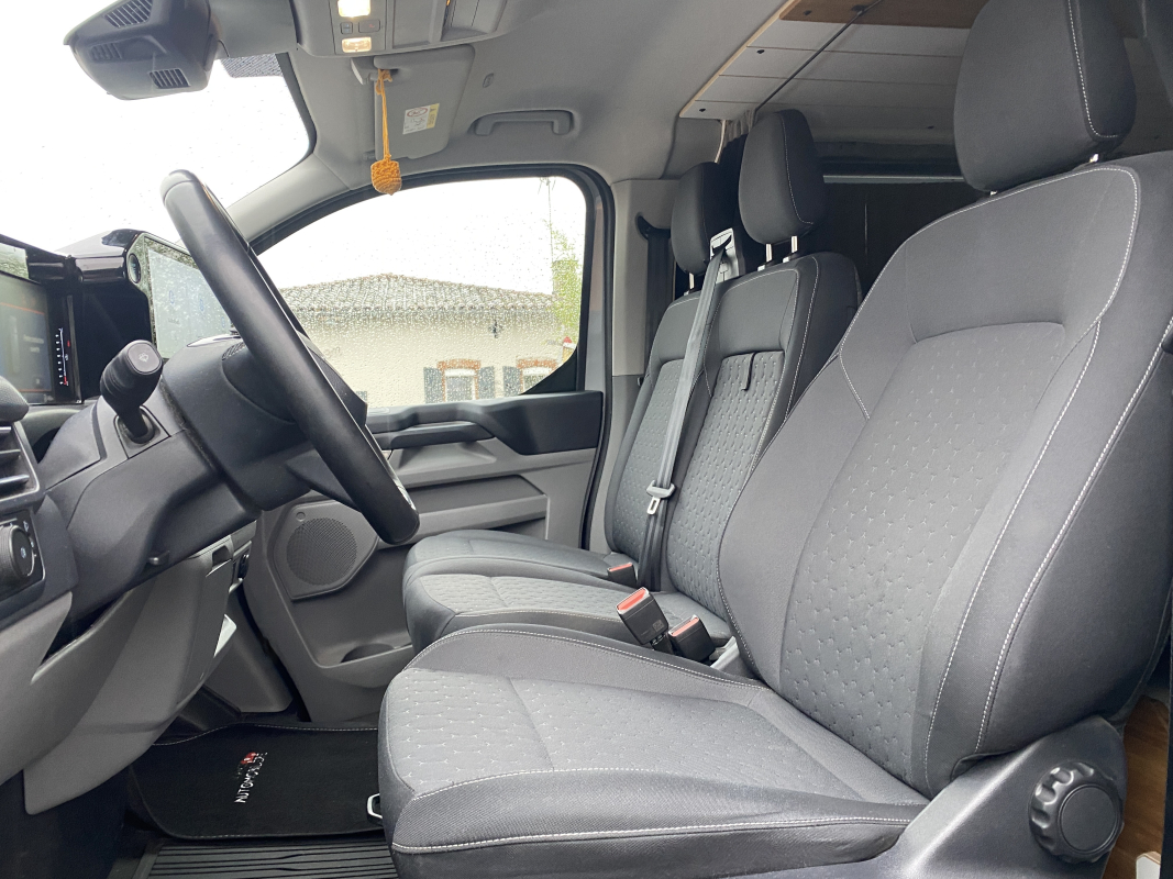 Ford Transit — 8