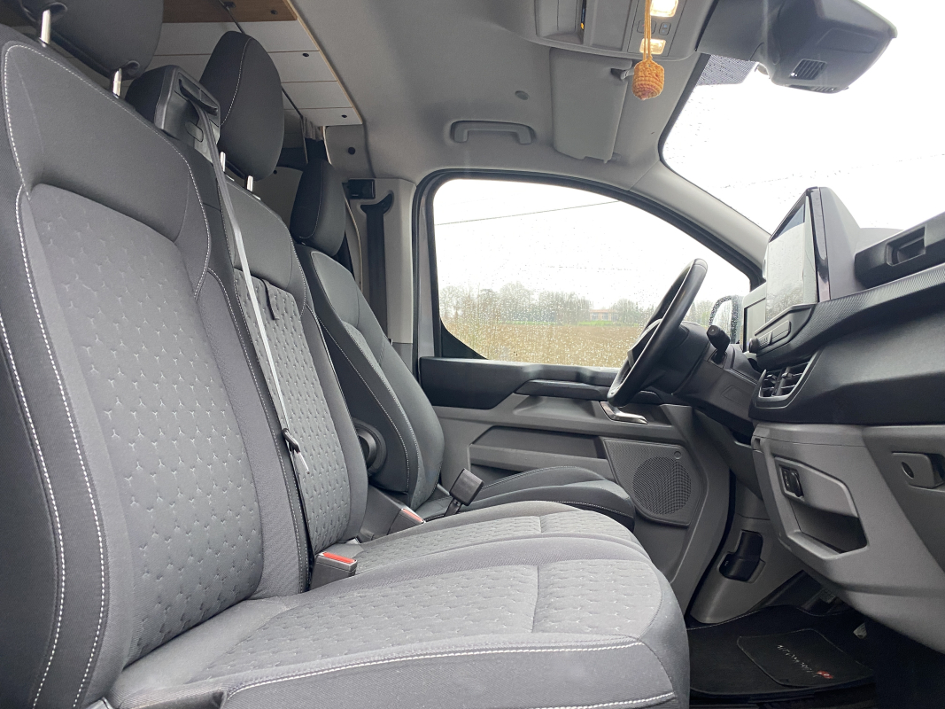 Ford Transit — 12