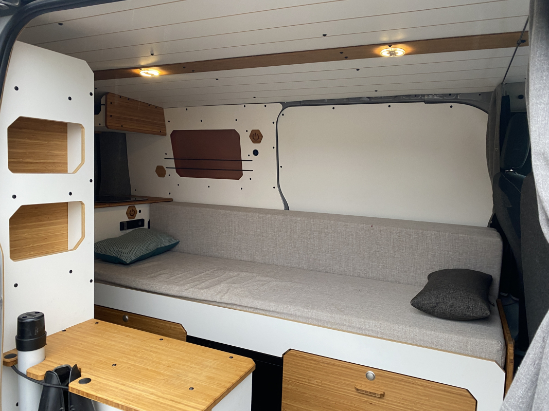 Ford Transit — 15