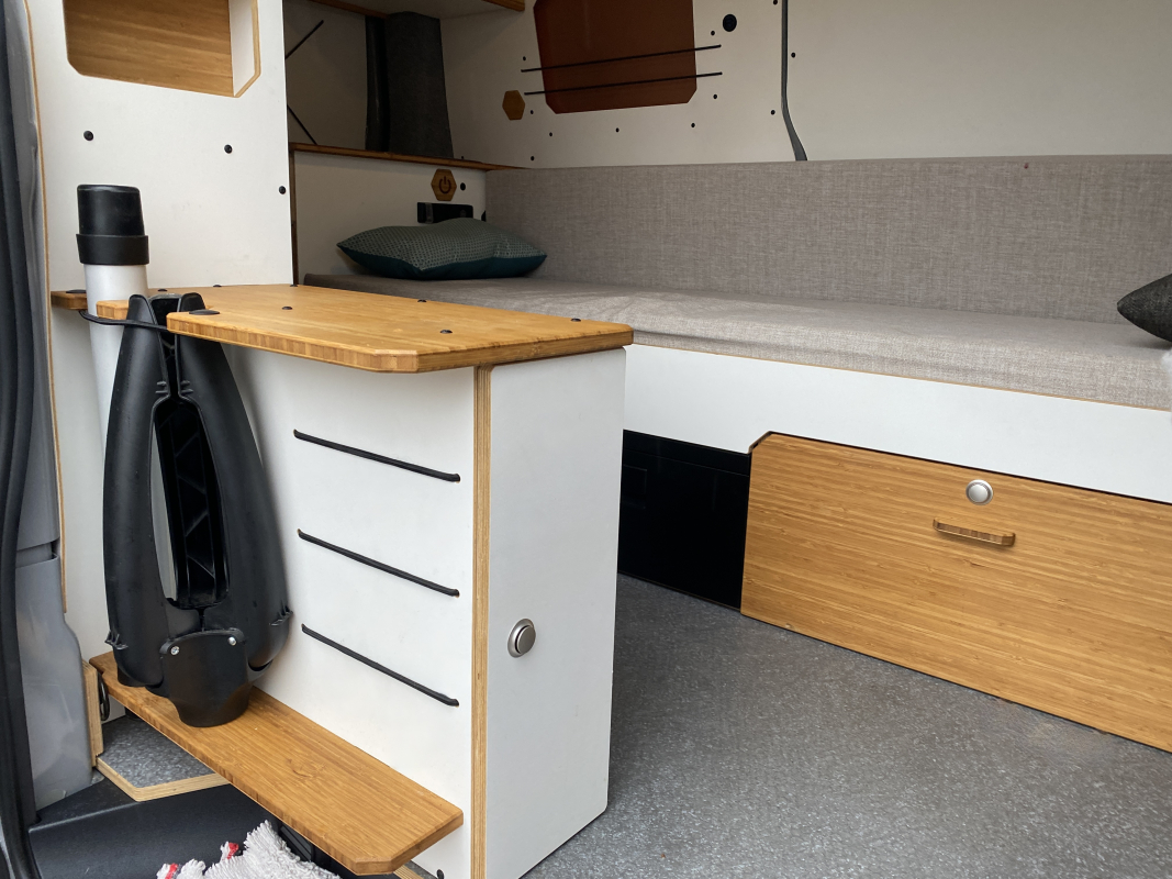 Ford Transit — 16