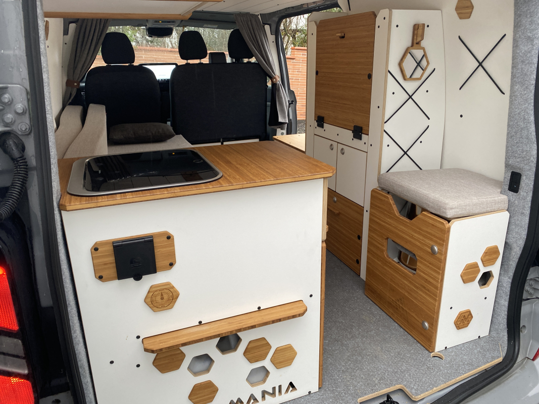 Ford Transit — 19