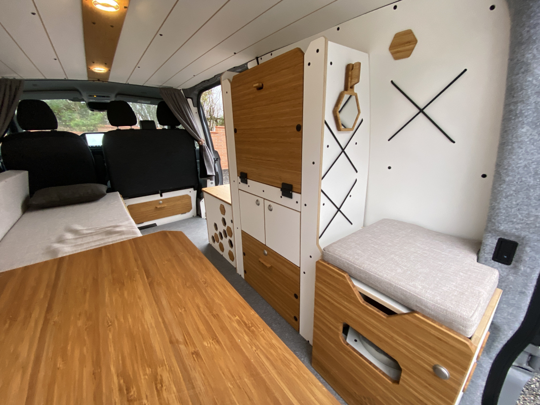 Ford Transit — 21