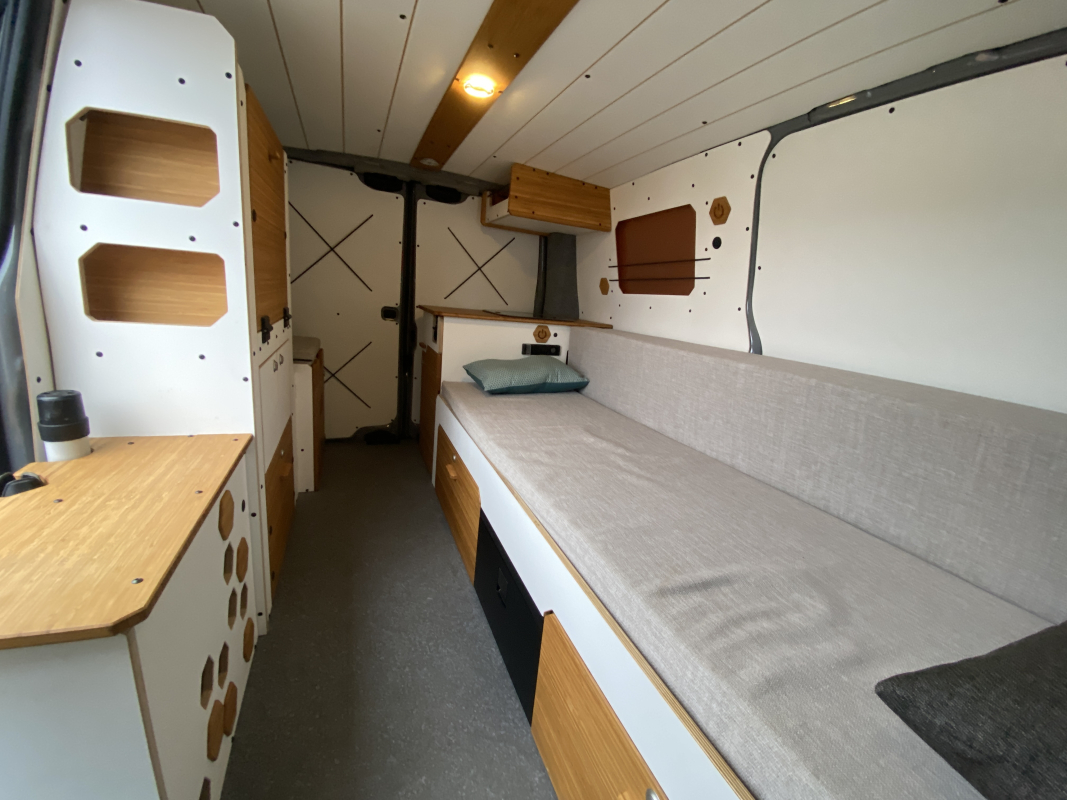 Ford Transit — 22