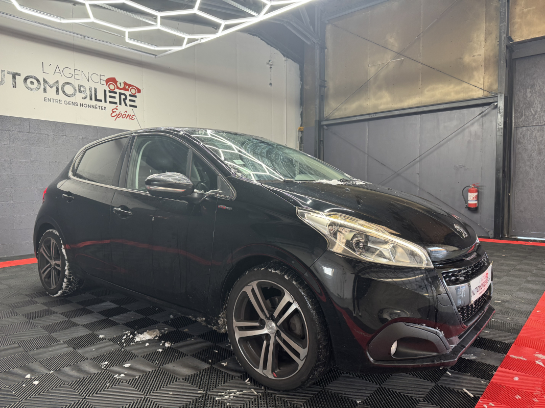 Peugeot 208 — 4