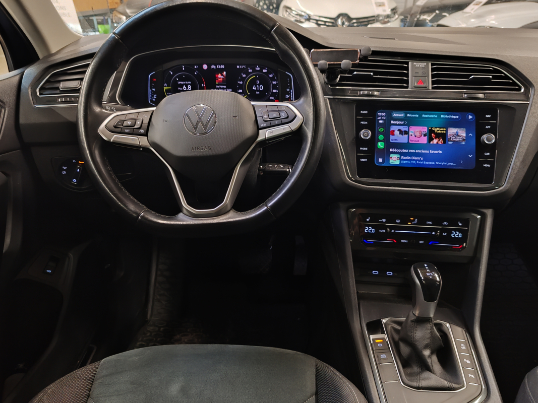 Volkswagen Tiguan — 12
